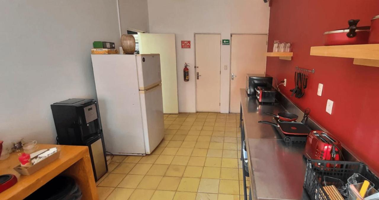 Habitaciones Privadas Con Bano Propio En Una Zona Segura Y Centrica De Guadalajara. Exterior foto